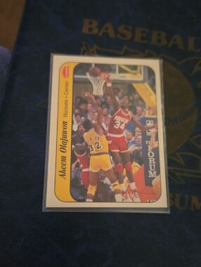 Akeem Olajuwon Houston Rockets Basketball Card